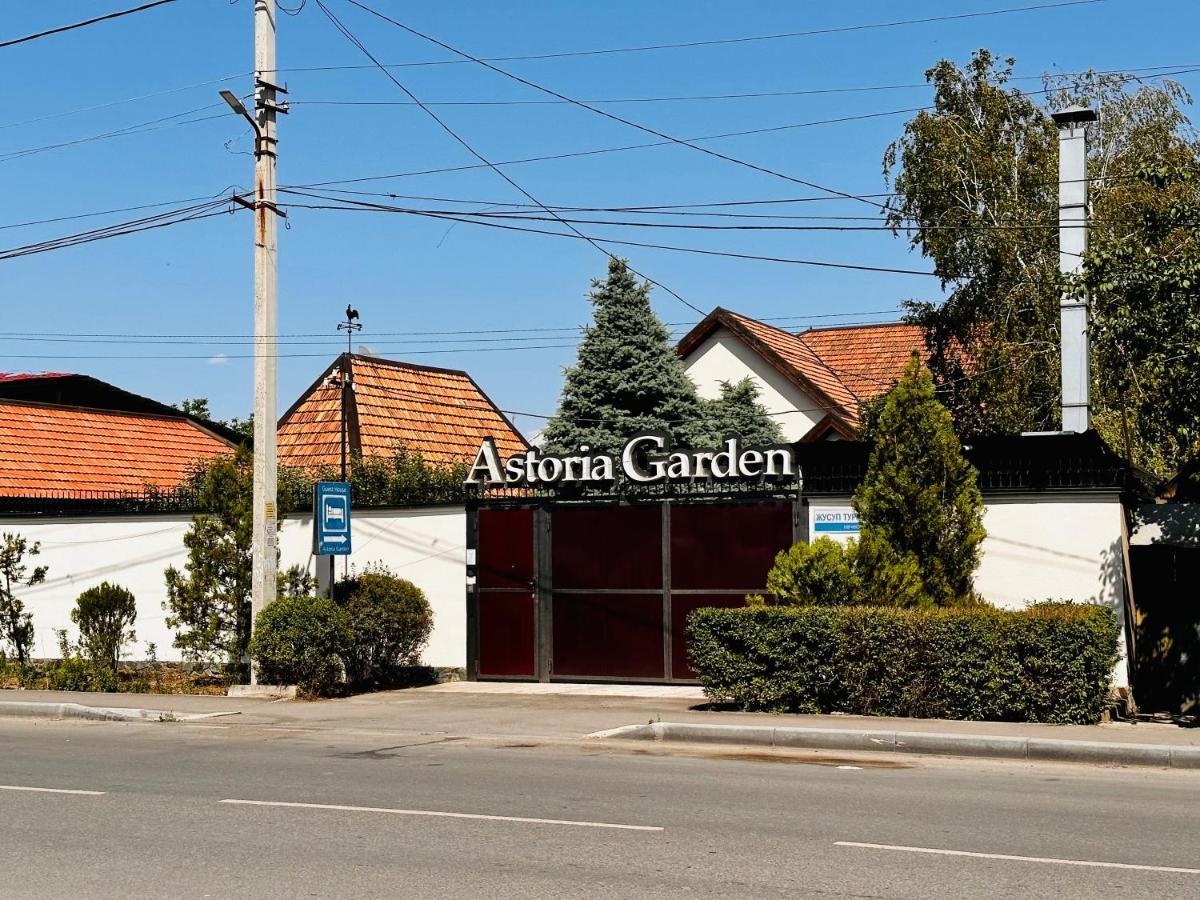 Astoria Garden Hotel Bishkek Ngoại thất bức ảnh