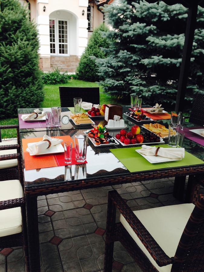 Astoria Garden Hotel Bishkek Ngoại thất bức ảnh