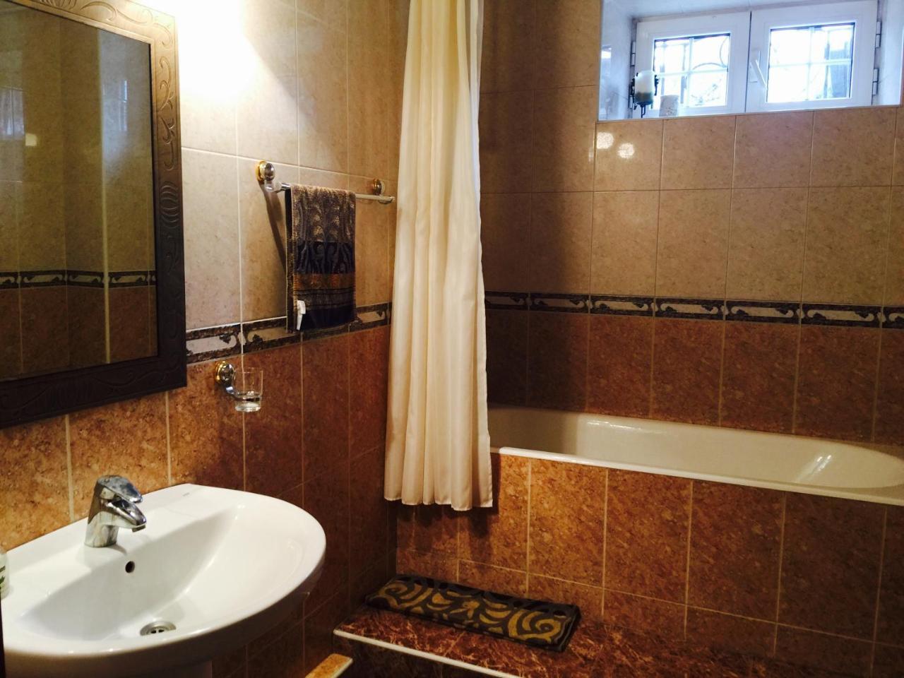 Astoria Garden Hotel Bishkek Ngoại thất bức ảnh
